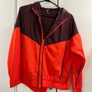 Women’s Nike windbreaker